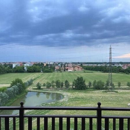 Hotel Beslan360 San Giuliano Milanese Exterior foto